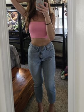 Hollister Curvy Ultra High Rise Mom Jean